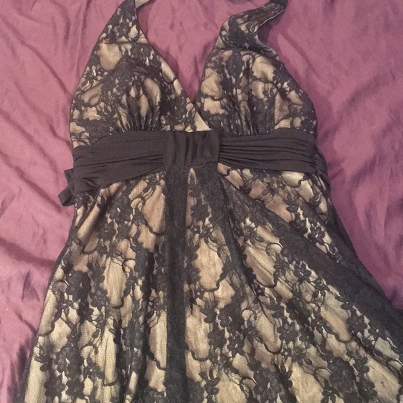 Beautiful Lace dress - Picture 1 of 4